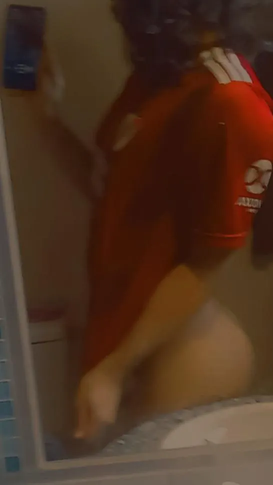 Alguien con ganas de dominar a una putita? 