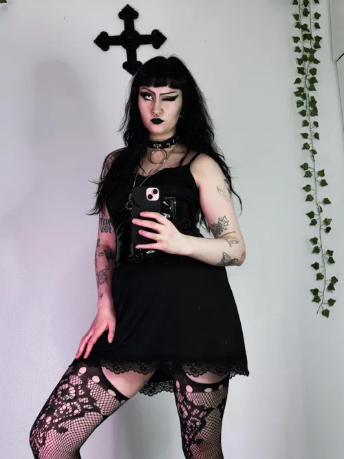 am i more scary or seggsy?