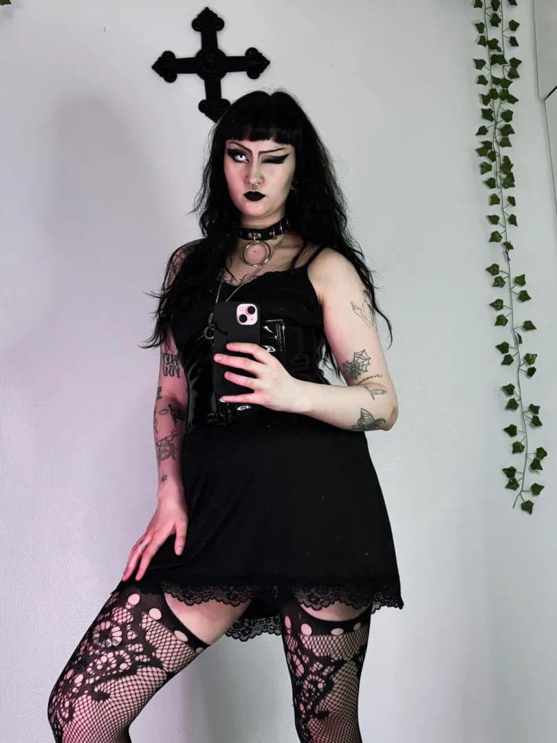 am i more scary or seggsy?