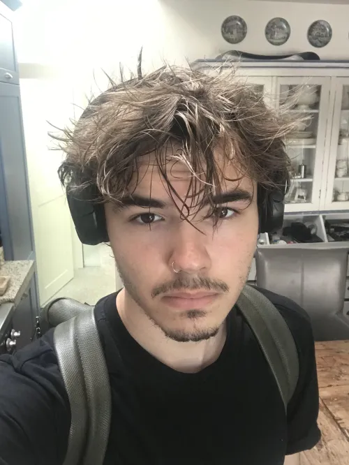 Any girl out there want to be bullied by this mean 22M Dom?