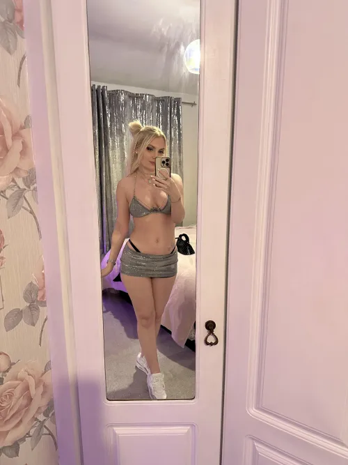 Do you like my rave outfit ?