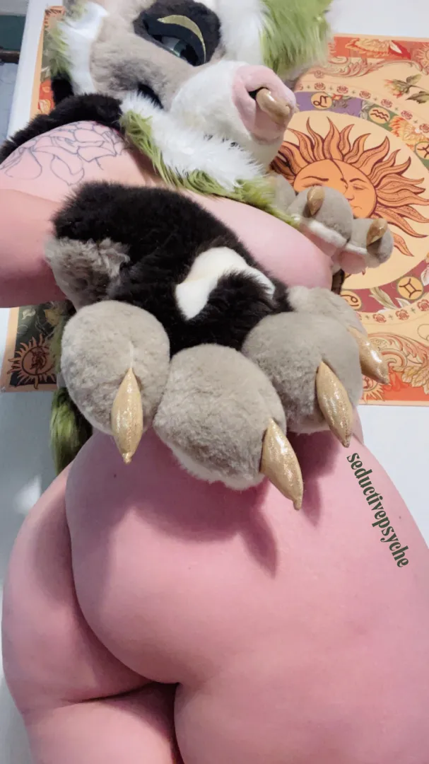 Good boys spoil, bad boys get ignored 