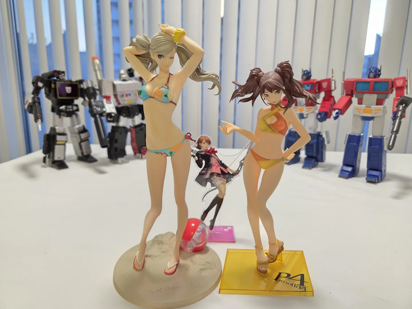 Happy White Day from the Lover's Arcana girls Ann, Yukari and Rise!