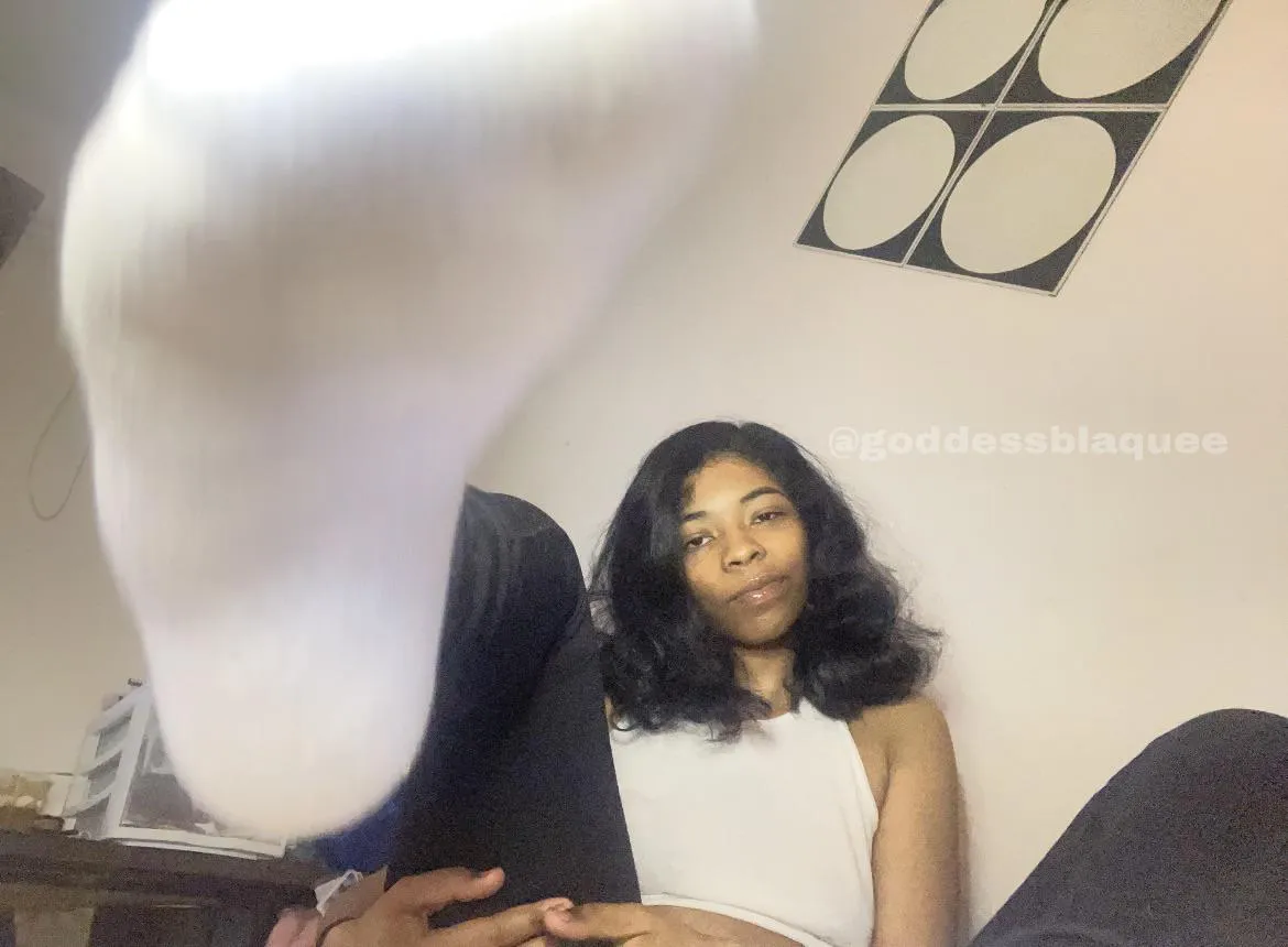 how does it feel to to be underneath such perfection? ✨