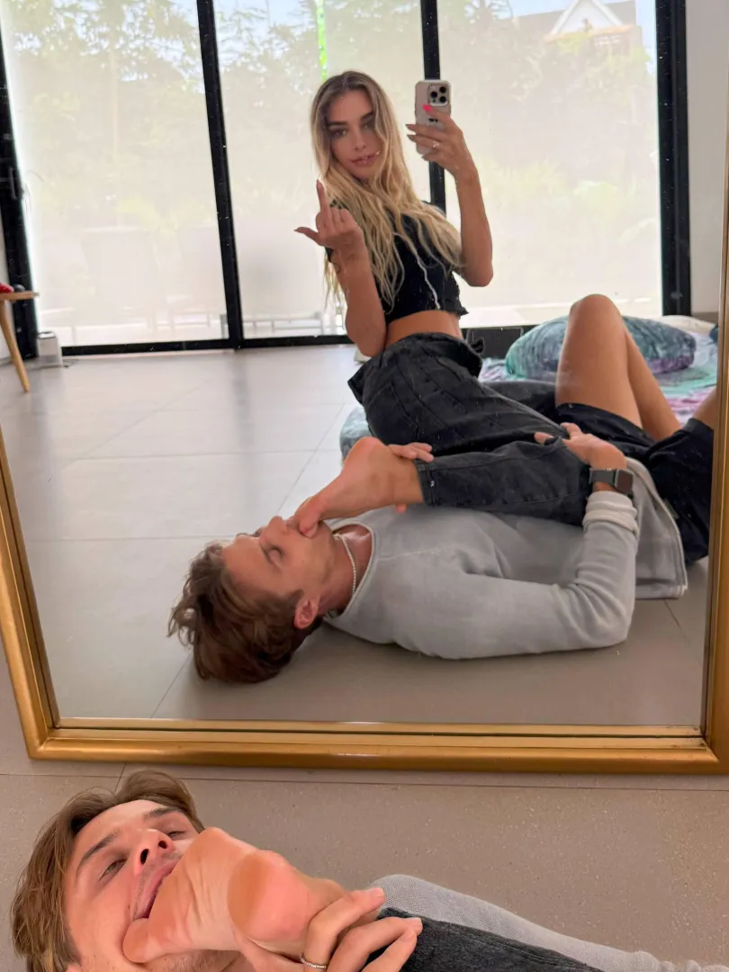 I like my hubby to know his place before i go to fuck his friends