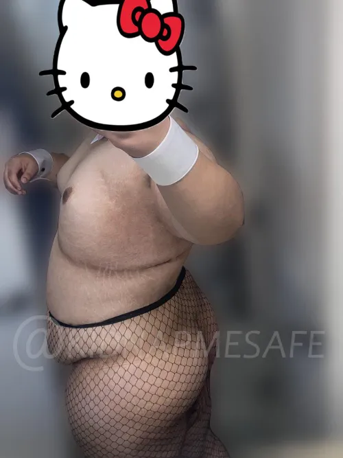 i wanna be tiedup tight and gagged so bad rn.. :3