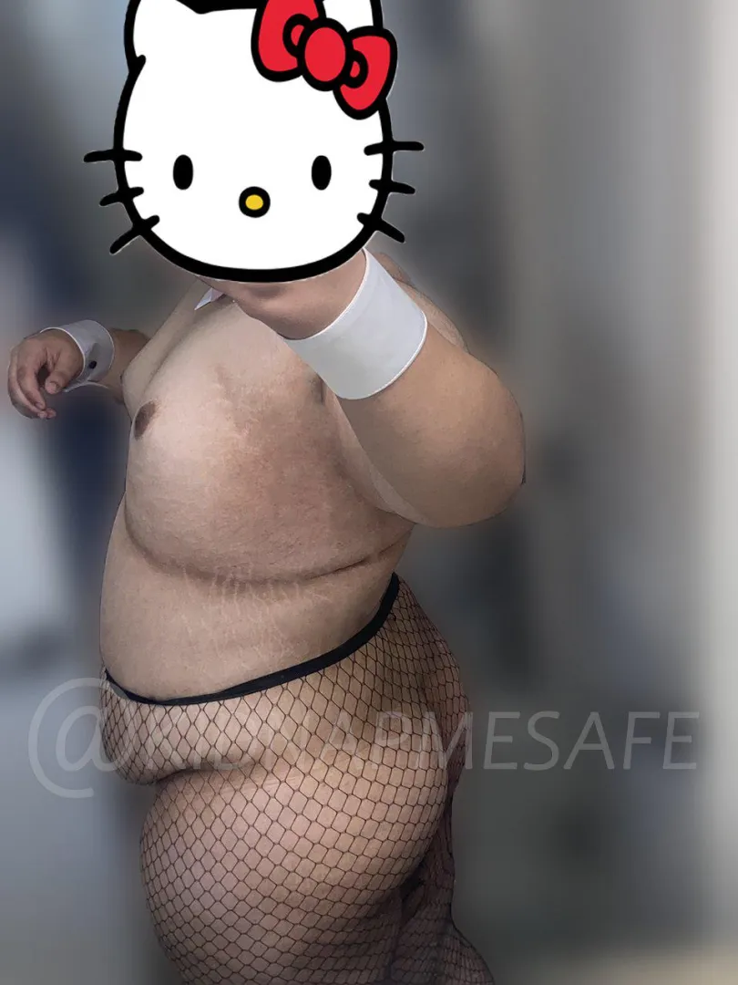 i wanna be tiedup tight and gagged so bad rn.. :3