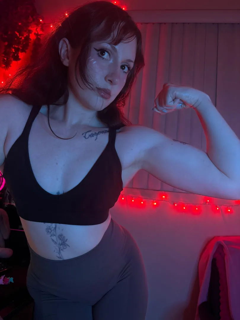 Just your avg gym girl :-)