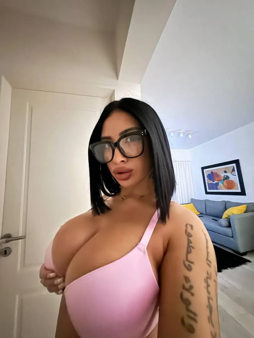 Lips that make you go pop