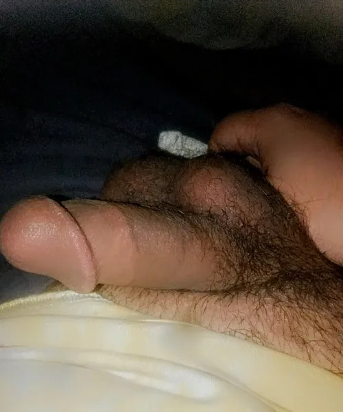 M4M 28 sauga any guys into cuddling / mutual oral