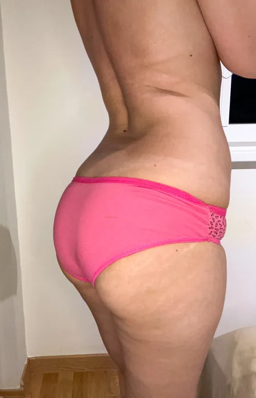 My booty is so big I can hardly put them on