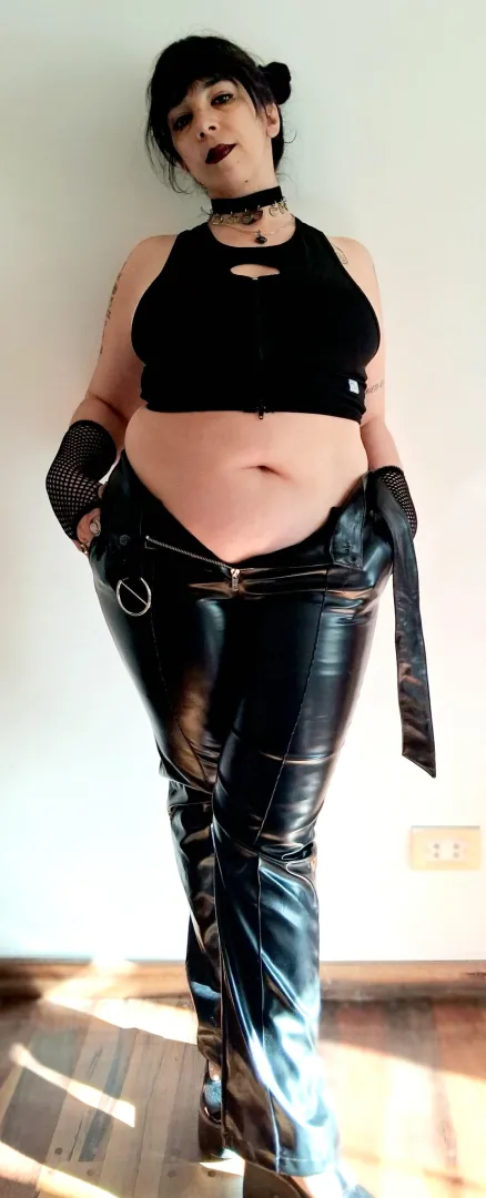 My deep t shape has more authority than you