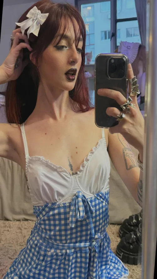 Need someone who can host today iintsagm:,lunalysera.