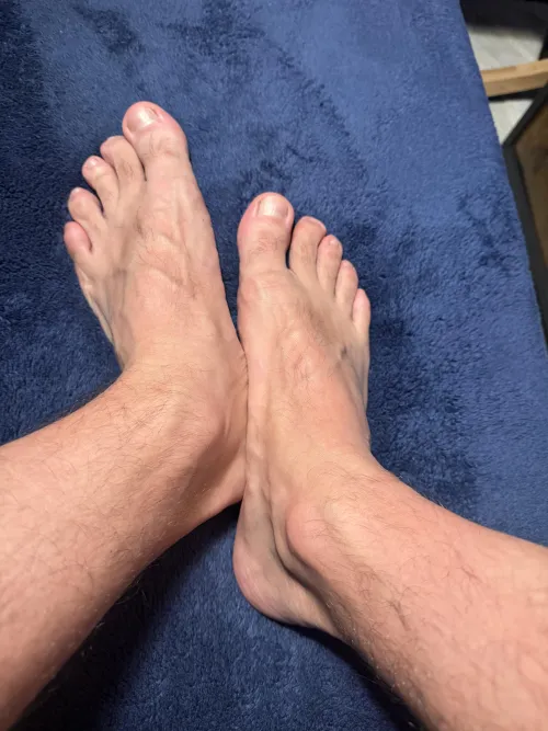 Nothing feels better than a fresh pedicure on these hairy feet