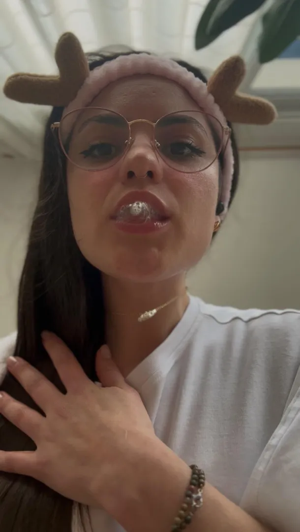 Open wide and nice for mommy 