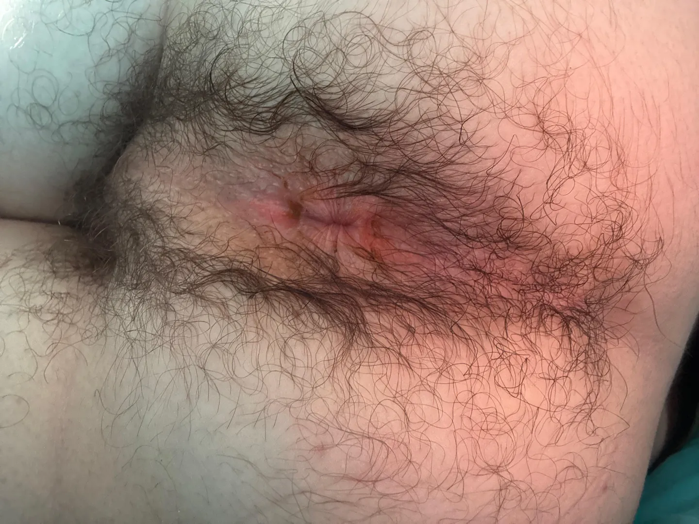 Post gym funk- who wants to sniff and lick my sweaty ass?