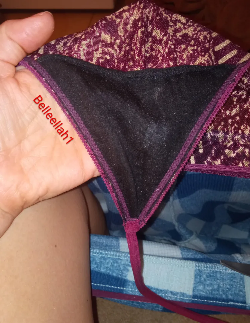 [selling] G-string worn for 3 days including workouts and they are very fragrant! Message me to claim