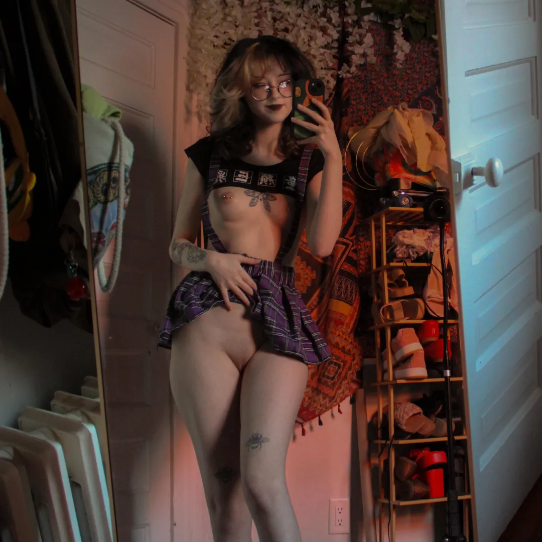 skirts should never be worn with panties under ;)