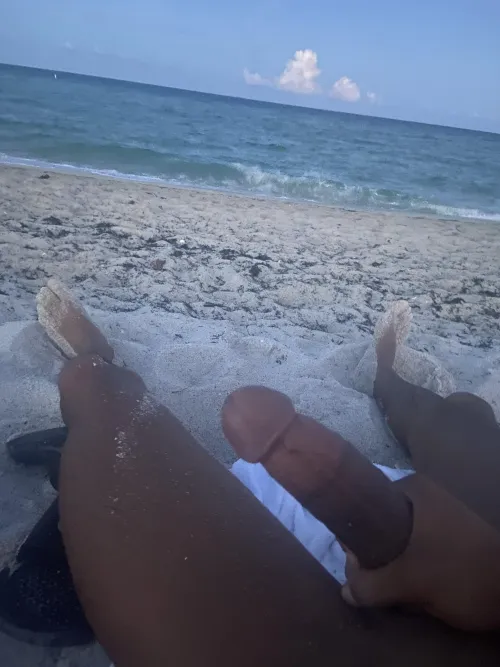 Spending my birthday at haulover today if you see me don’t be afraid to say hi (couples and single ladies only)