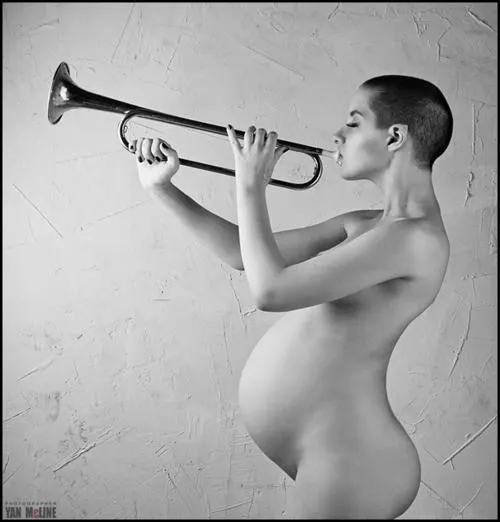 The notes of the harmonic series rise like quiet brushstrokes, forming a shimmering ladder of sound. ✨