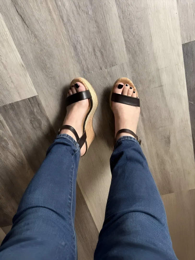 These feet just broke your scroll  Rate 1-10 