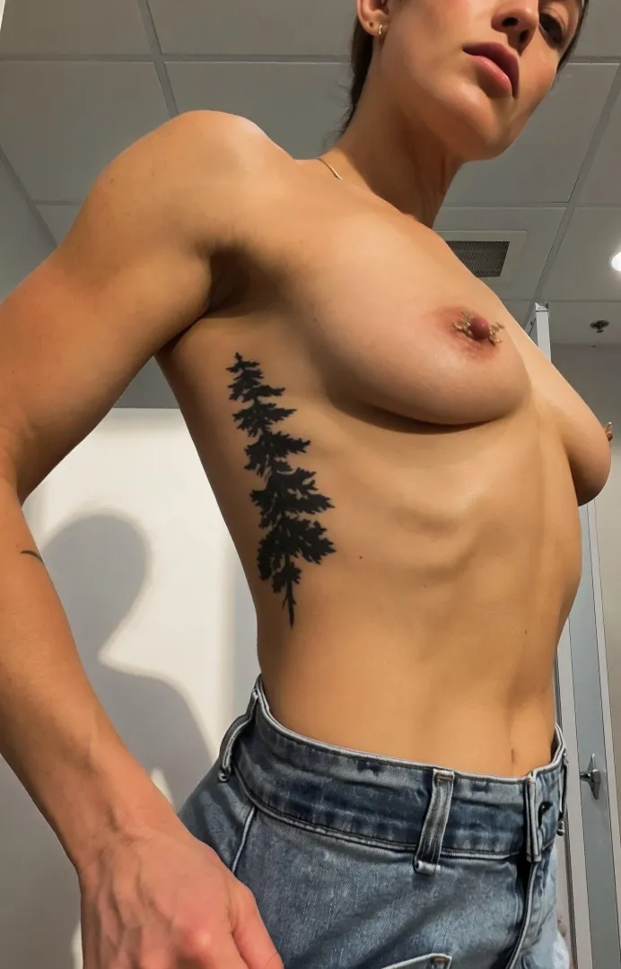 Your doctor traded the lab coat for jeans today… good or bad decision?