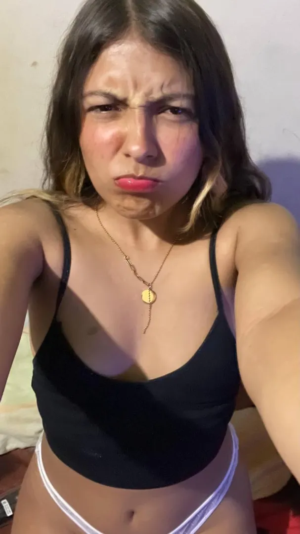 Besa mis lindos labios brillantes