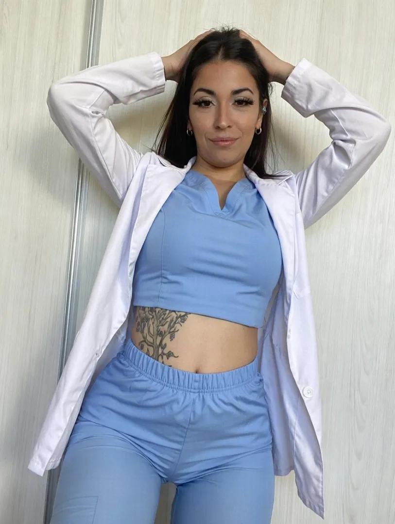 F27 - omg, i bet you can't wait to see me in my scrubs, right?