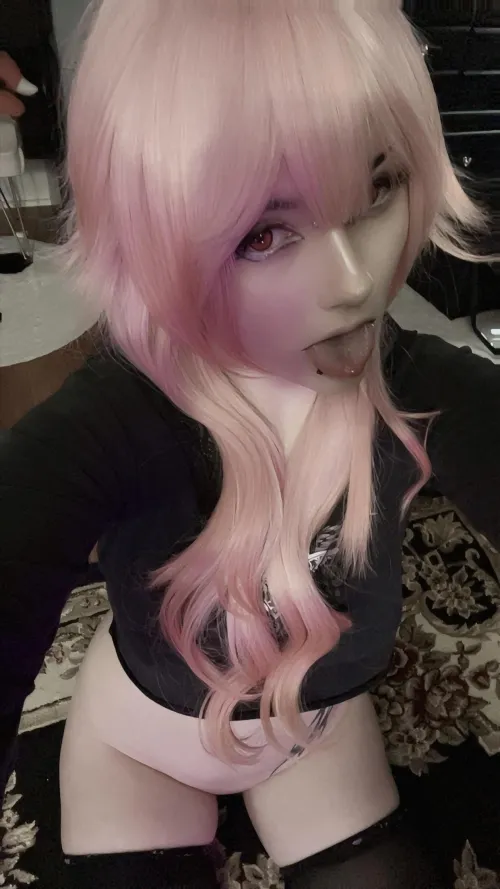 I just wanna be your sugar baby 