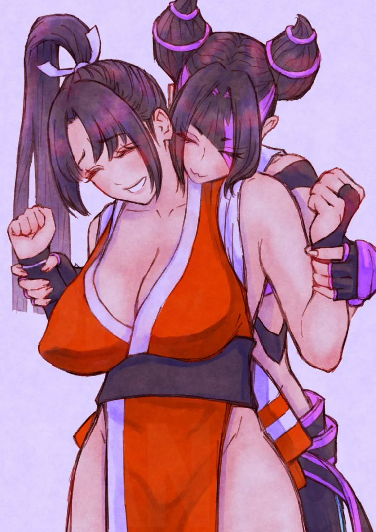 Mai and Yuri (delarocha82)