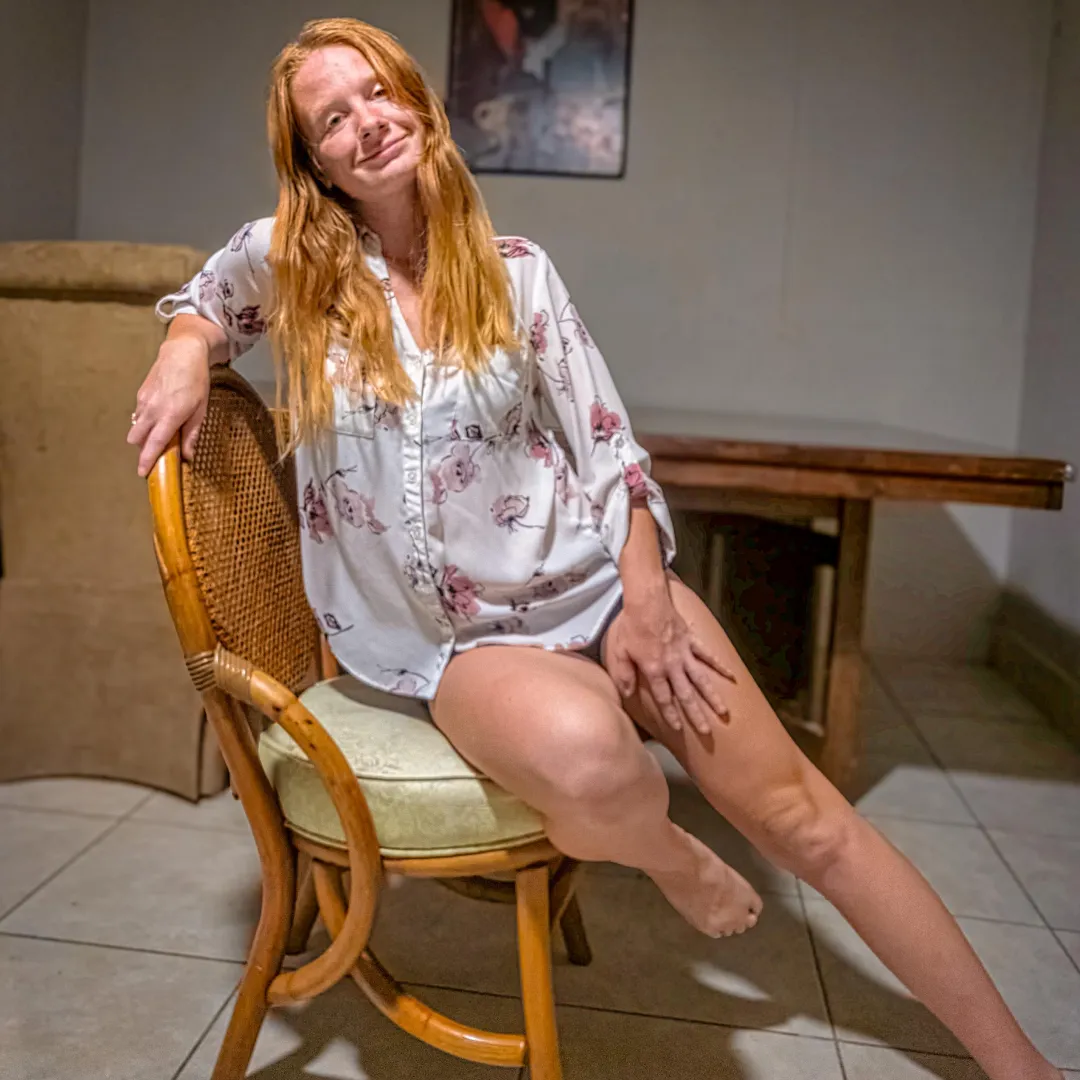 me: innocent pose. also me: plotting how to keep you staring for hours [Return Our 3P Tools/Apps]