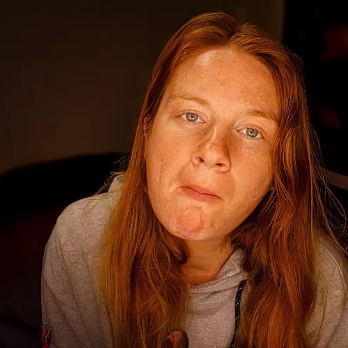 me, just minding my business... and suddenly becoming your new lockscreen [Return Our 3P Tools/Apps]