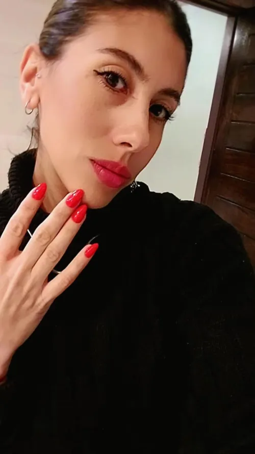 My lips and nails are passionate red... just like me