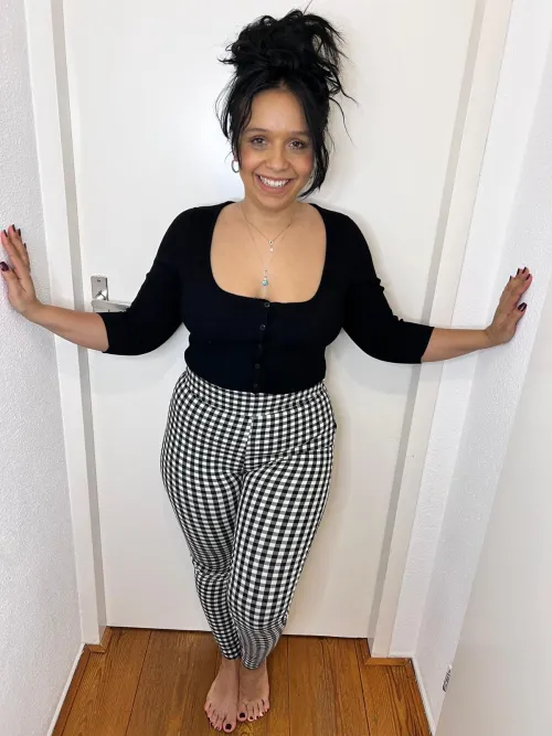 Not perfect body but 100% natural, Milf with 25 ys old, Darling