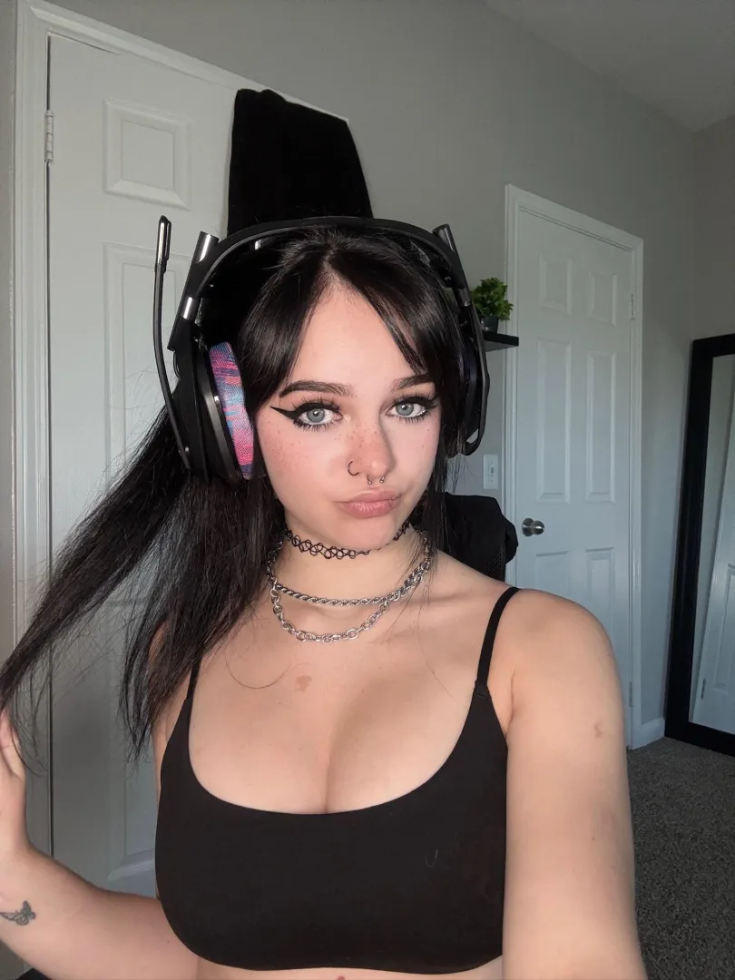 your naughty gamer slut