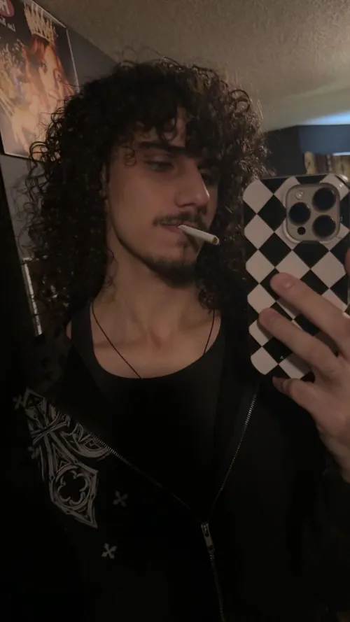 19 Chill dude looking for a deep bromance. Dm’s open