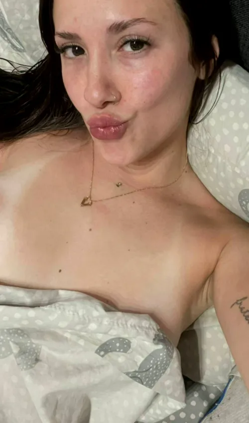 [20/26][F4M][NJ] last night was hot my bf enjoyed it, looking for another couples or guys to join us tomorrow night