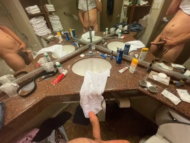 31 M4F where are the brown and black fatties that crave fit white men?