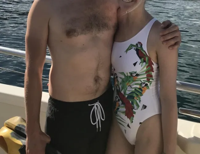 [34/32][MF4MF/M][Vegas] In town for my birthday and looking for trouble