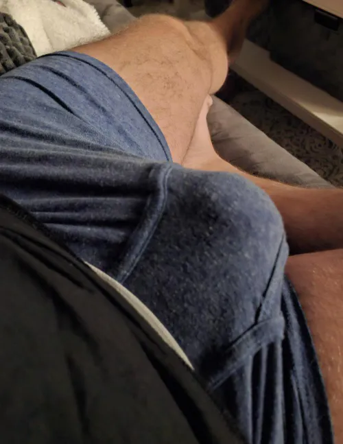 (44) relaxing on couch...who wanna join before shift?