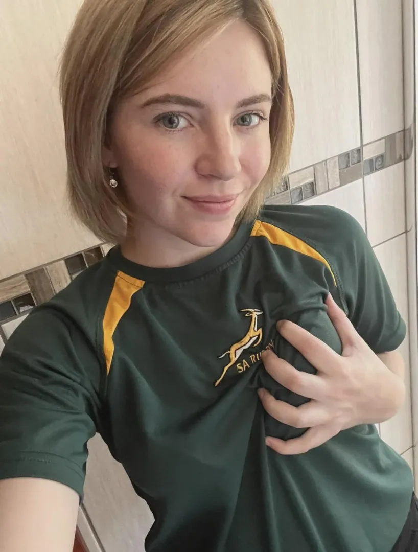 Awe- blessing you with a naughty one today