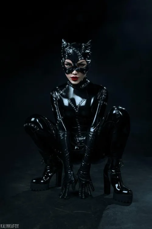 Catwoman Posing (KalinkaFox) [DC]