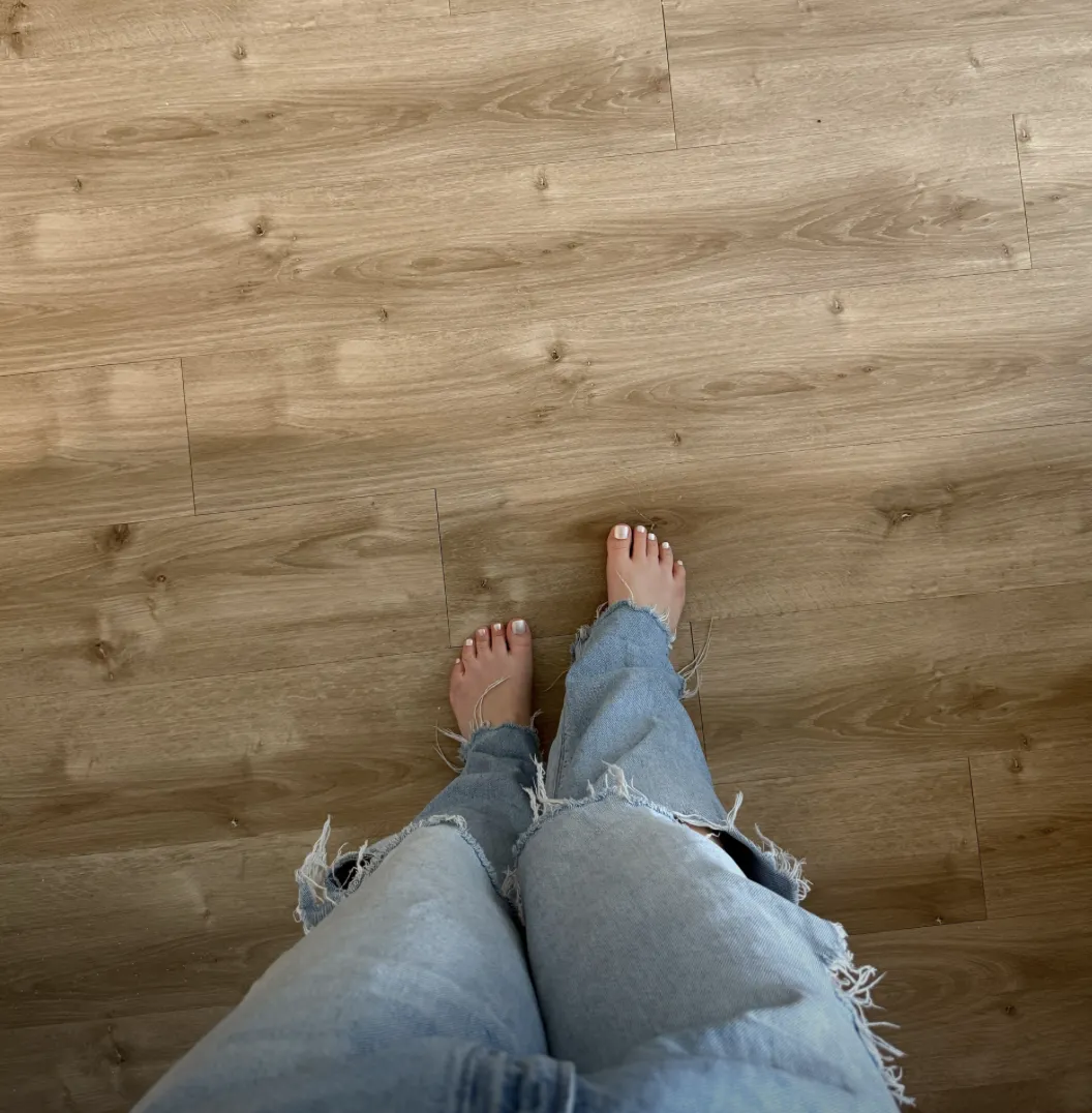 Don't these toes just look like they're asking to be sucked on?