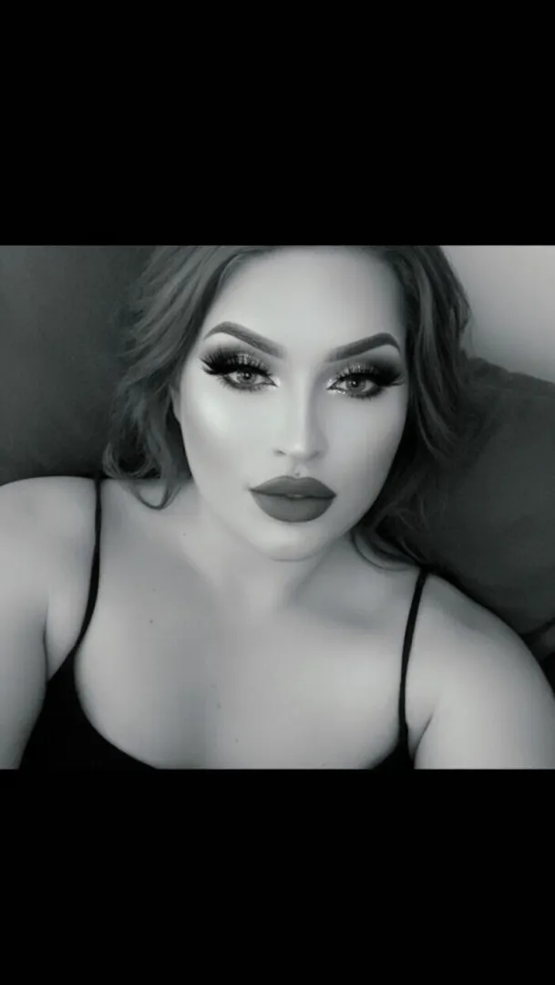 Goddess seeks devoted slave to kneel, obey, and empty his wallet in My heaven 