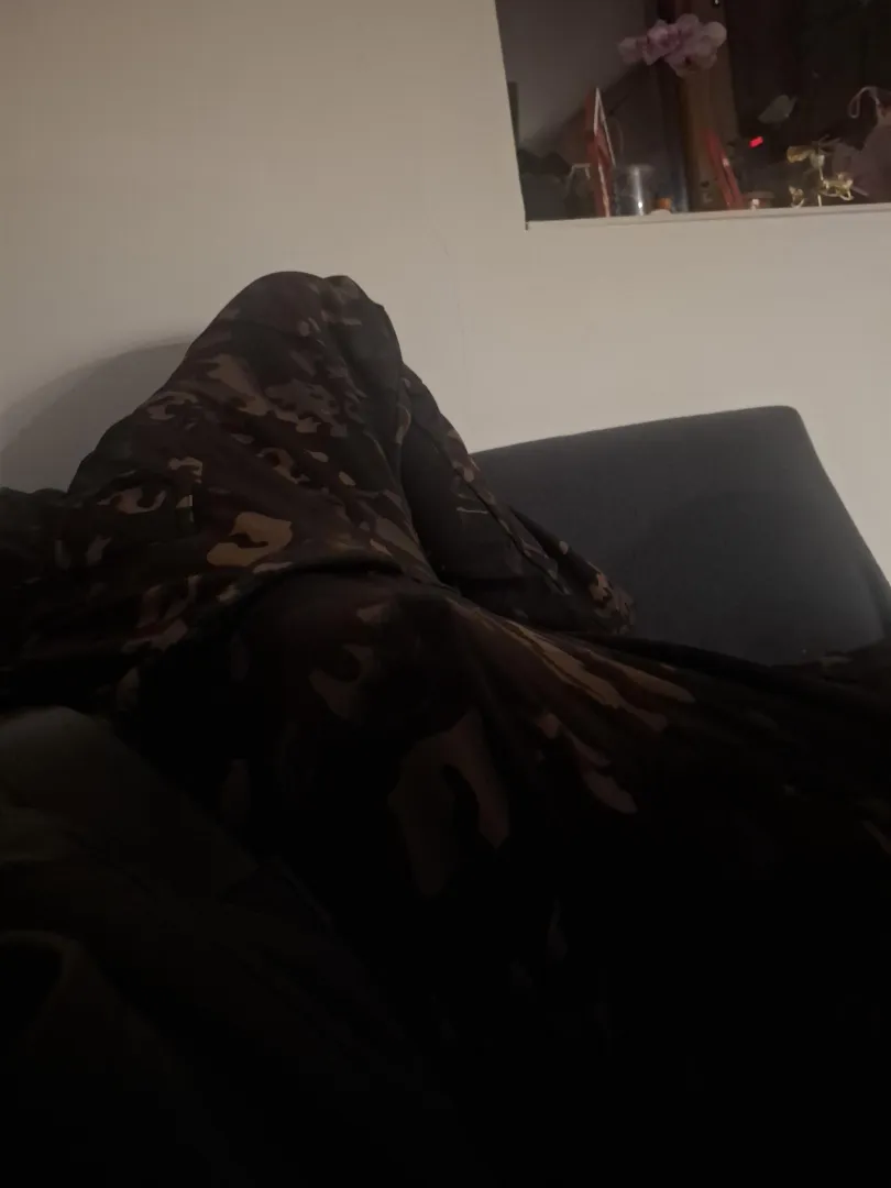 Guys..I'm str8 but I am curious about something...