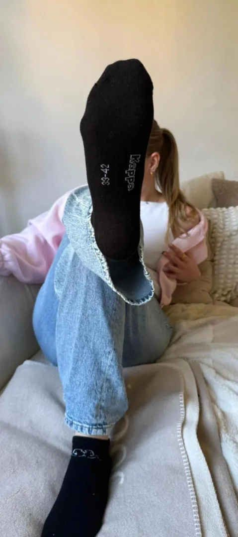 Herrin 21 Sucht Sklaven RICHTIG LESEN und antreten‼️‼️