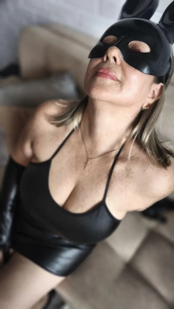 i love married men who's ready to ruin me?