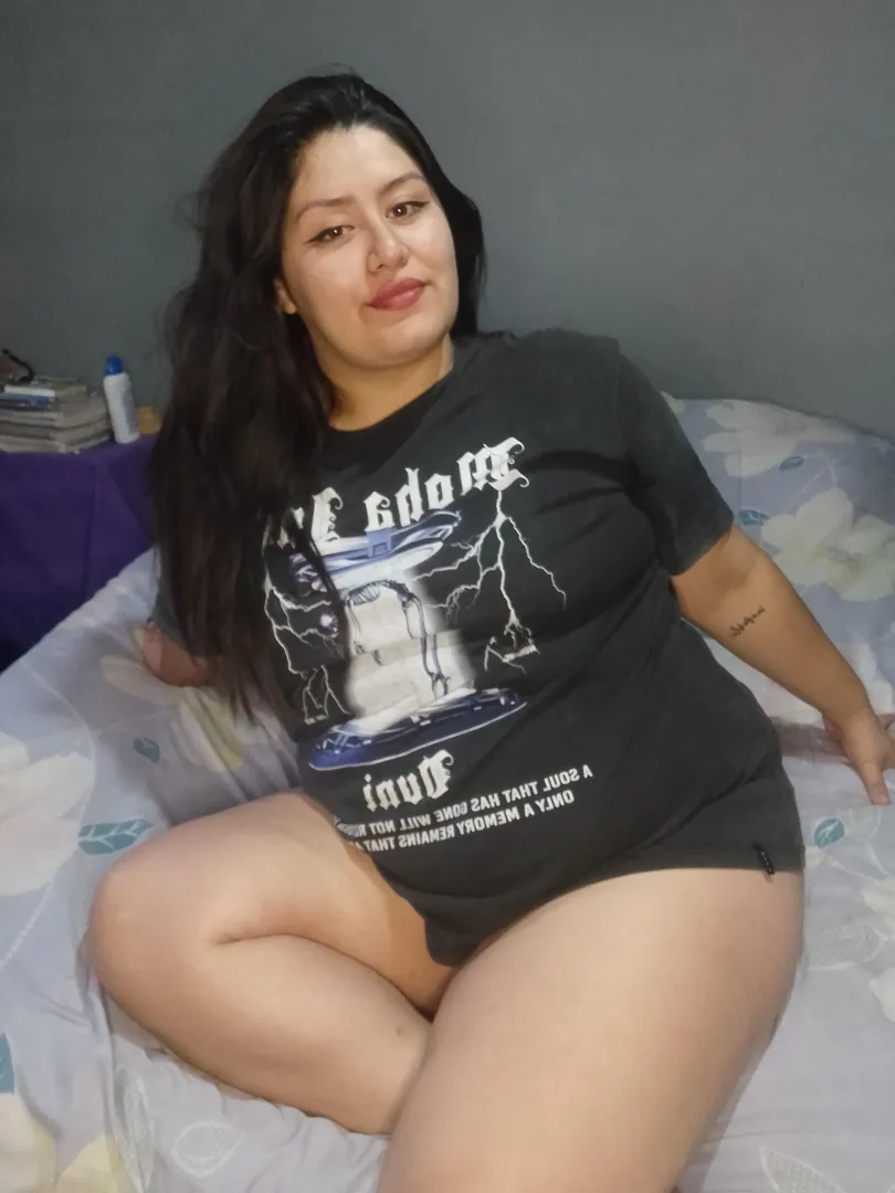 I woke up so horny today... Did you too? I'll be waiting online.