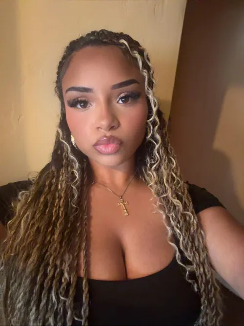 If you stared at my cleavage go send weirdo 