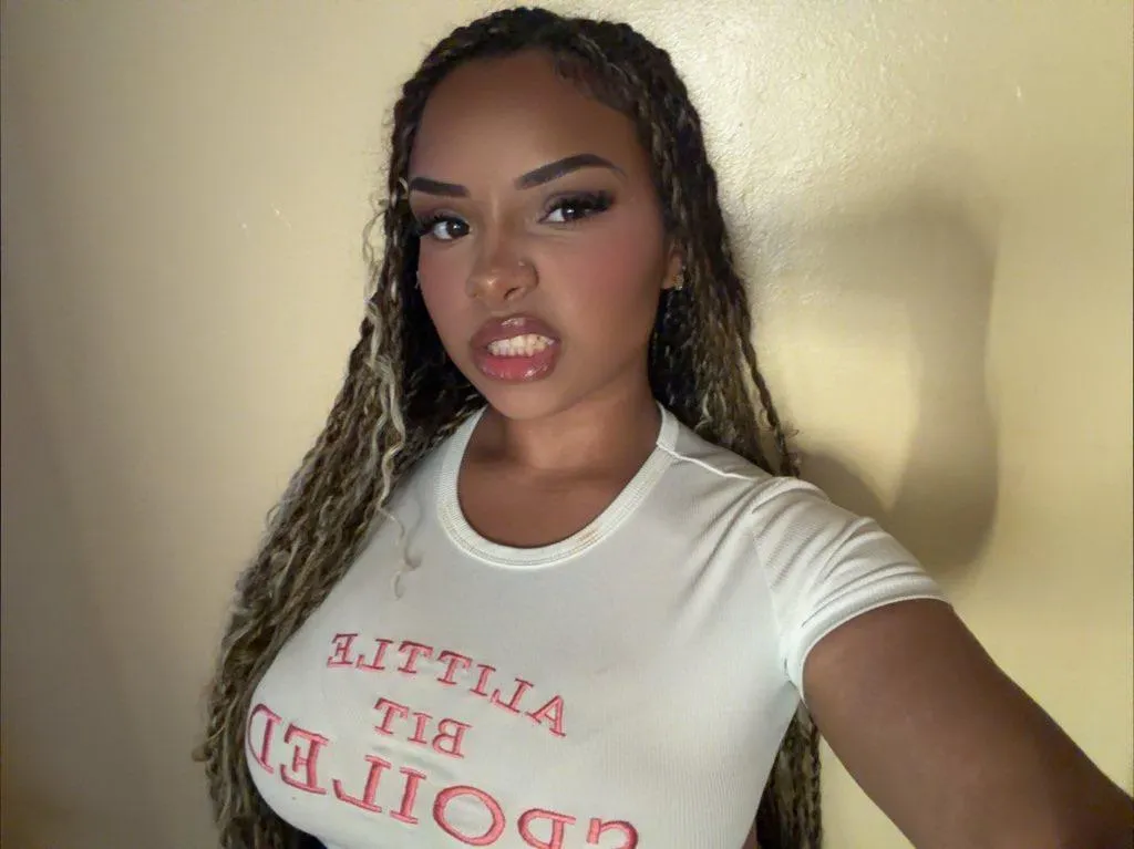 I’m the reason you’re distracted all day ;)